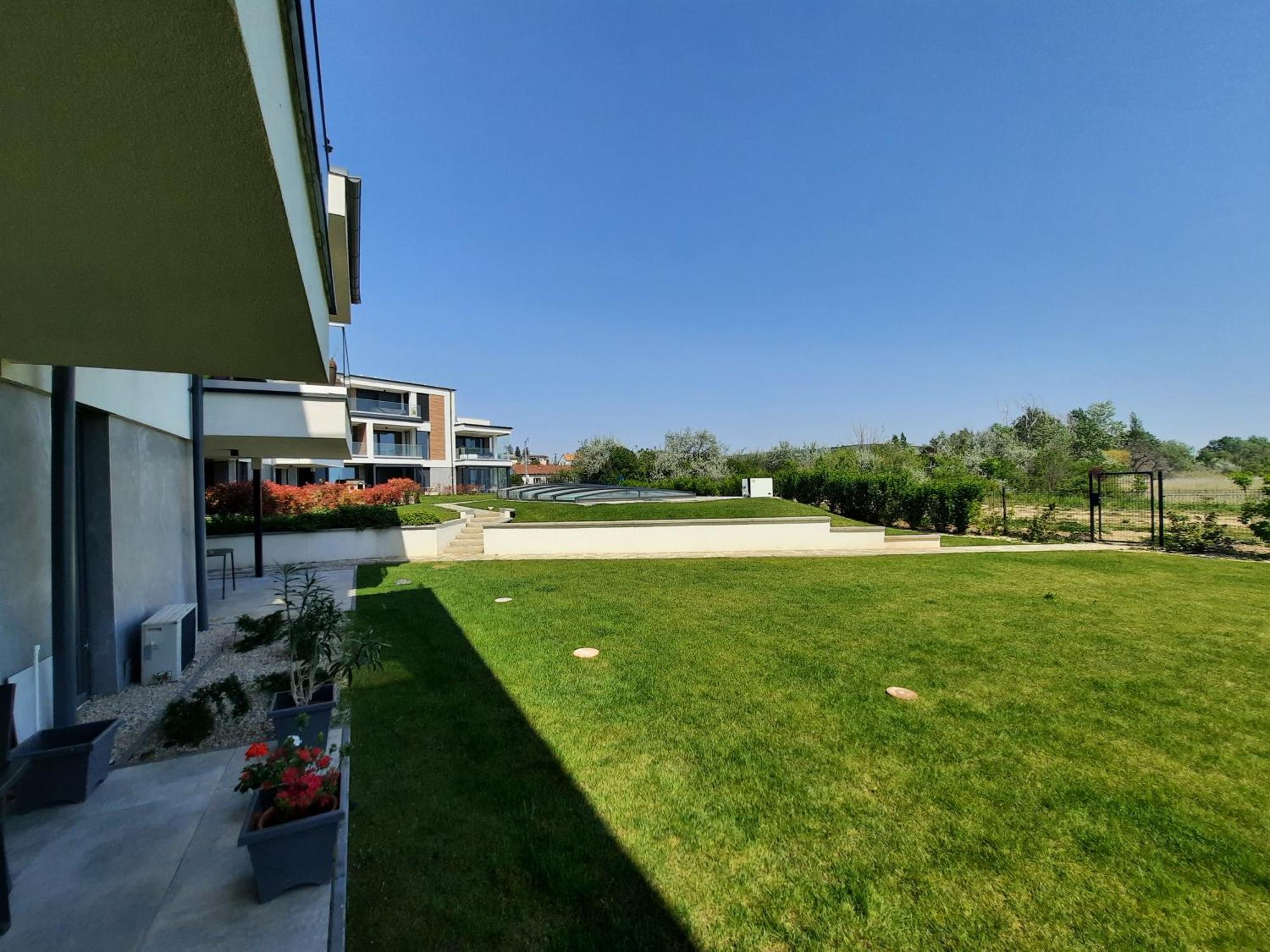 Coastline Balaton Apartment Alsóörs Екстериор снимка